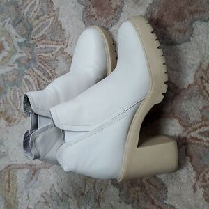 Dolce Vita Cashe H2O Boots Ivory Leather
